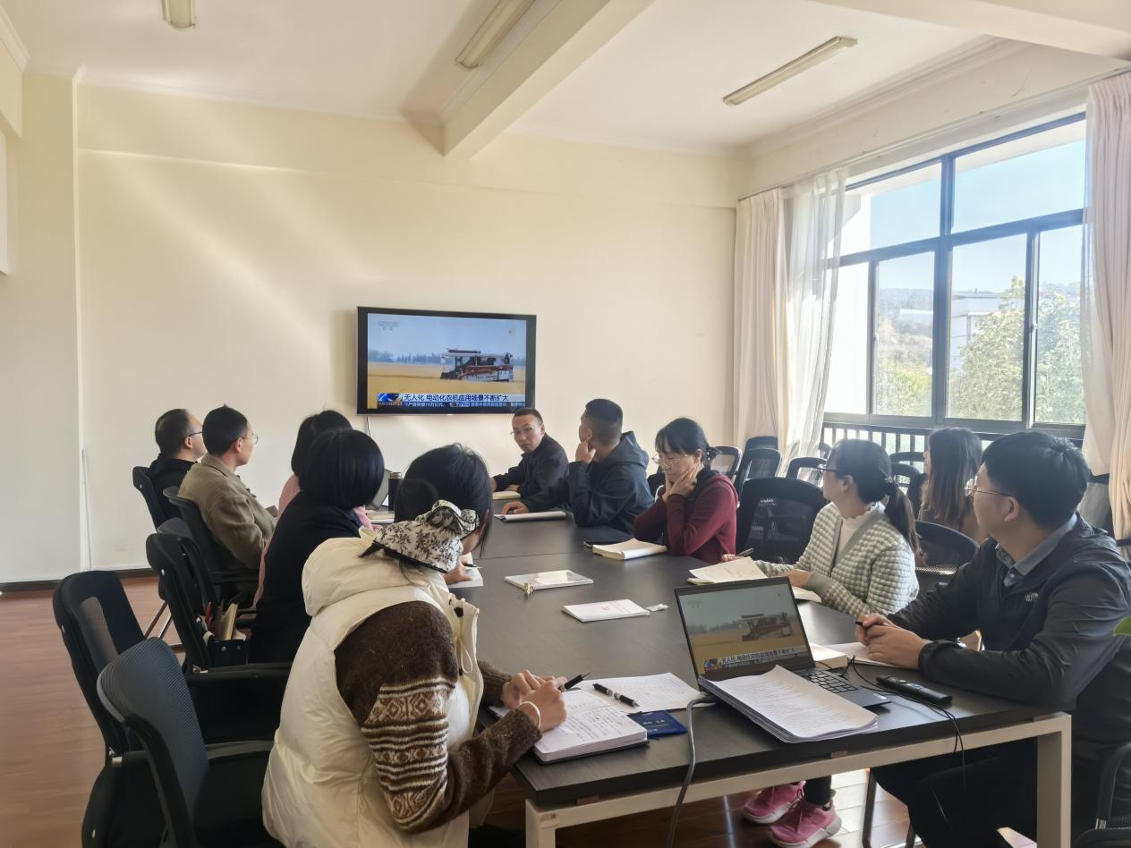 e03fa1127c7b4d15204d2aceef2eec6b